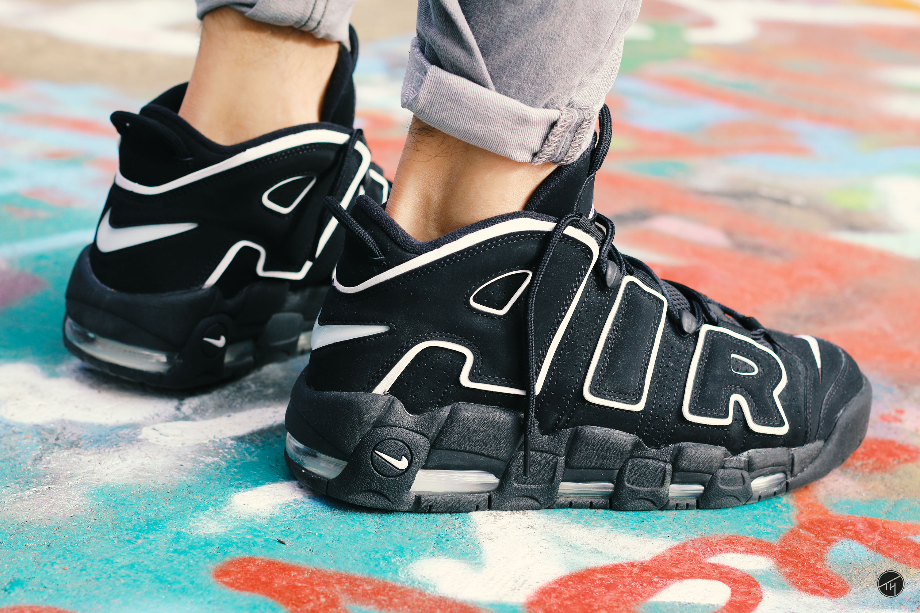 Photo d'une paire de Nike Air More Uptempo Retro 2016